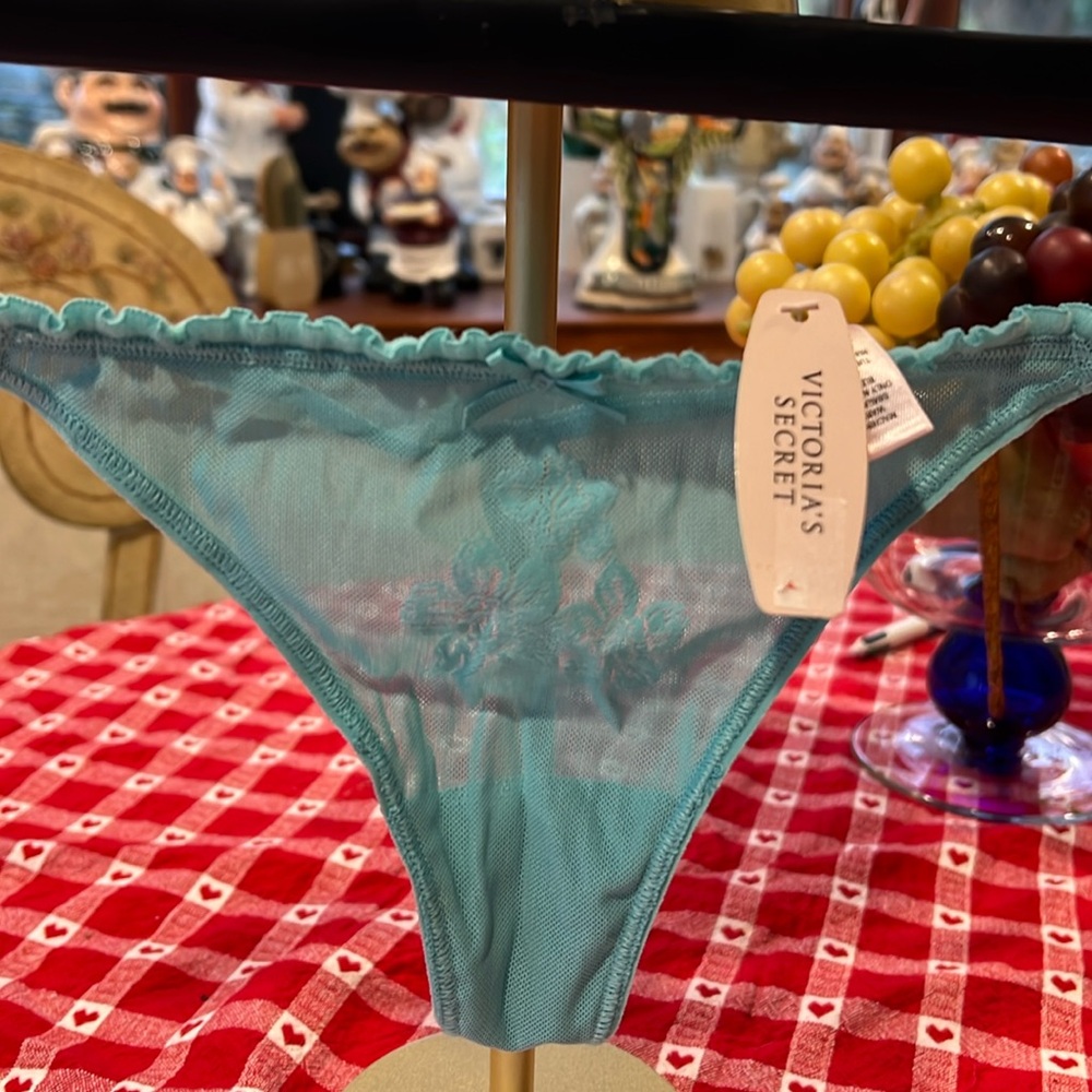 NWT size large blue Victorias Secret white satin ret thong.